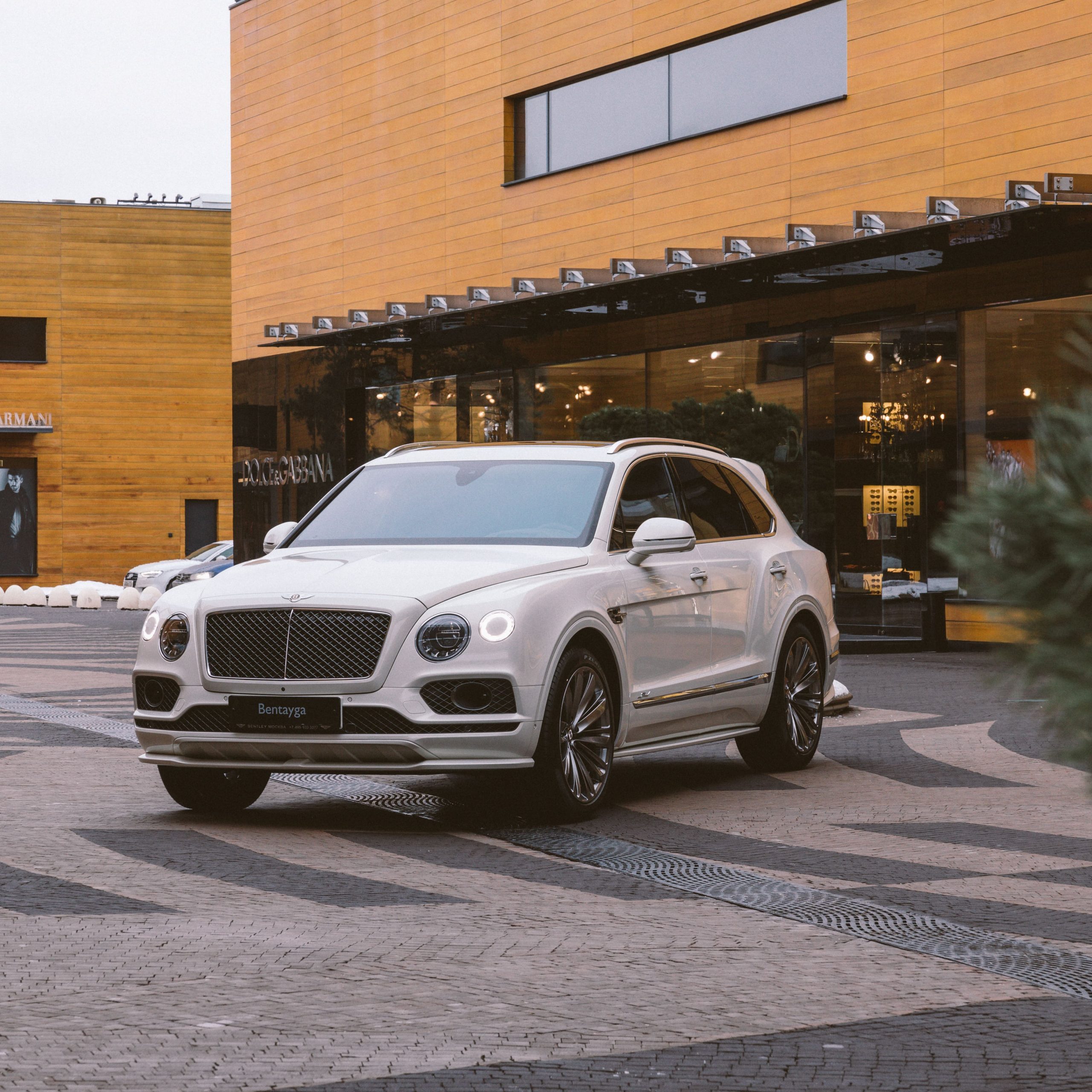 ВАШЕ ПРЕИМУЩЕСТВО НА BENTLEY BENTAYGA - изображение POLO1241-scaled на Bentleymoscow.ru!