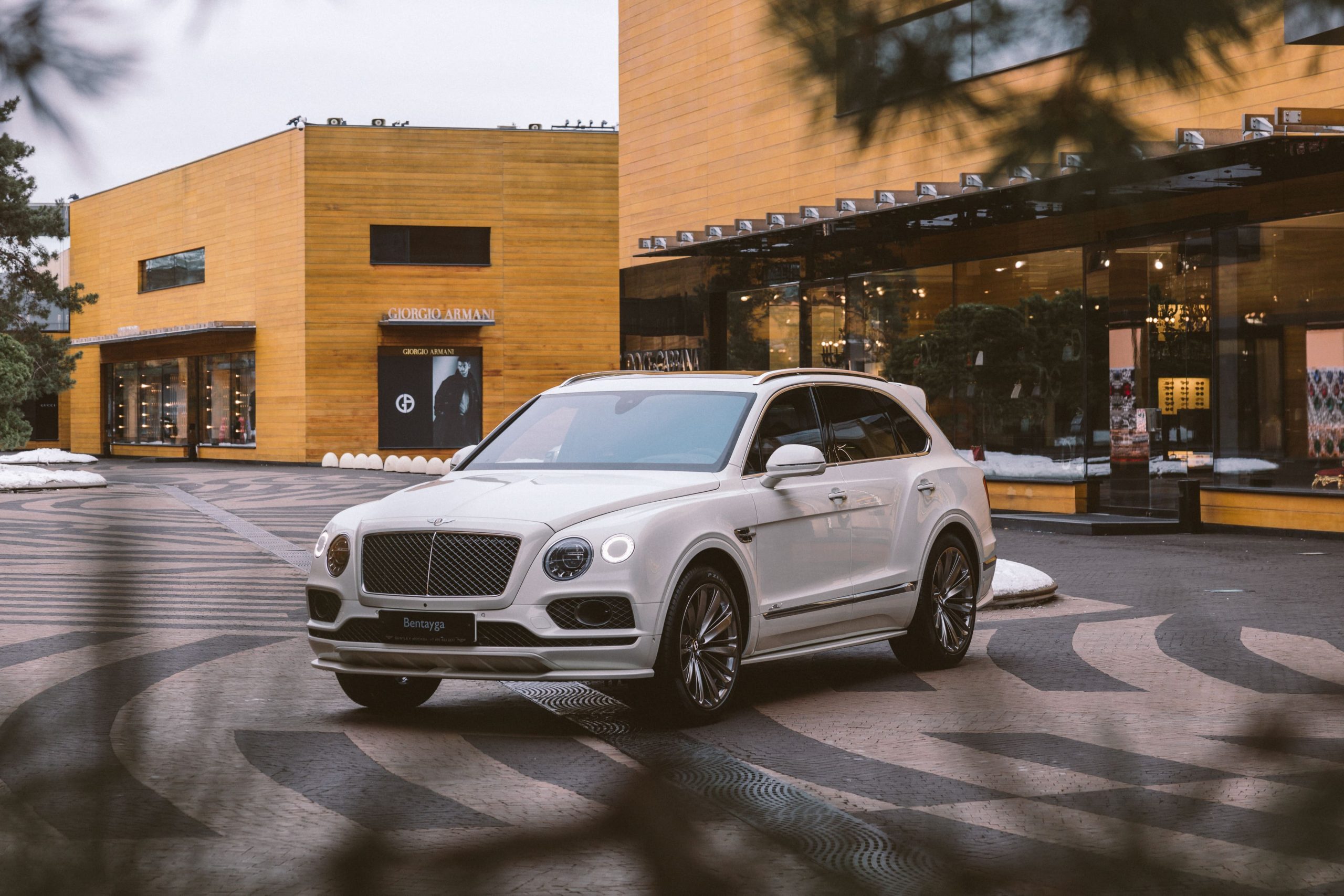 ВАШЕ ПРЕИМУЩЕСТВО НА BENTLEY BENTAYGA - изображение POLO1244-scaled на Bentleymoscow.ru!