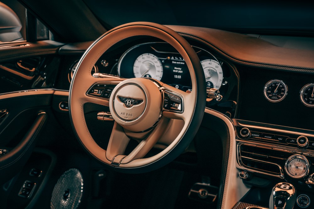 BENTLEY FLYING SPUR MULLINER - изображение jpeg-Imagery_Flying-Spur-Mulliner_Flying-Spur-W12-Mulliner-Front-Cabin-1 на Bentleymoscow.ru!