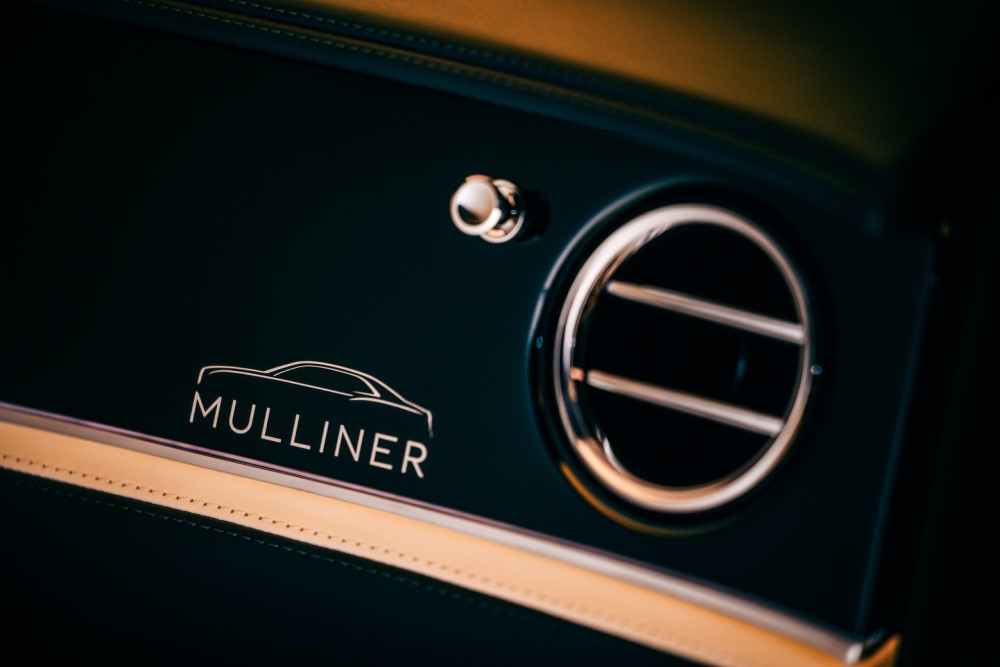 BENTLEY FLYING SPUR MULLINER - изображение jpeg-Imagery_Flying-Spur-Mulliner_Flying-Spur-W12-Mulliner-Veneer-detail-1 на Bentleymoscow.ru!