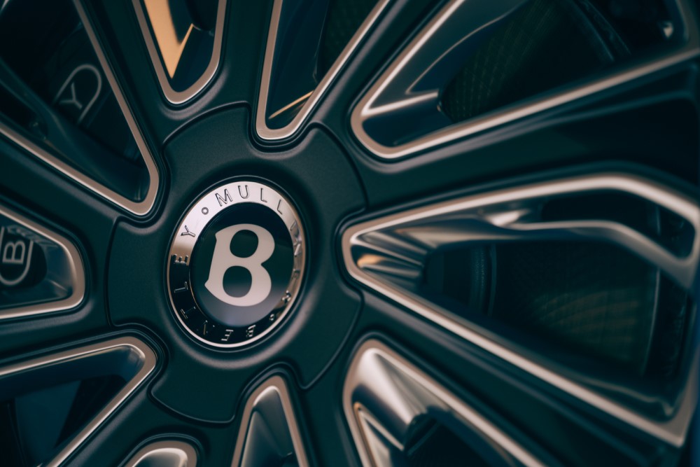 BENTLEY FLYING SPUR MULLINER - изображение jpeg-Imagery_Flying-Spur-Mulliner_Flying-Spur-W12-Mulliner-Wheel-3 на Bentleymoscow.ru!