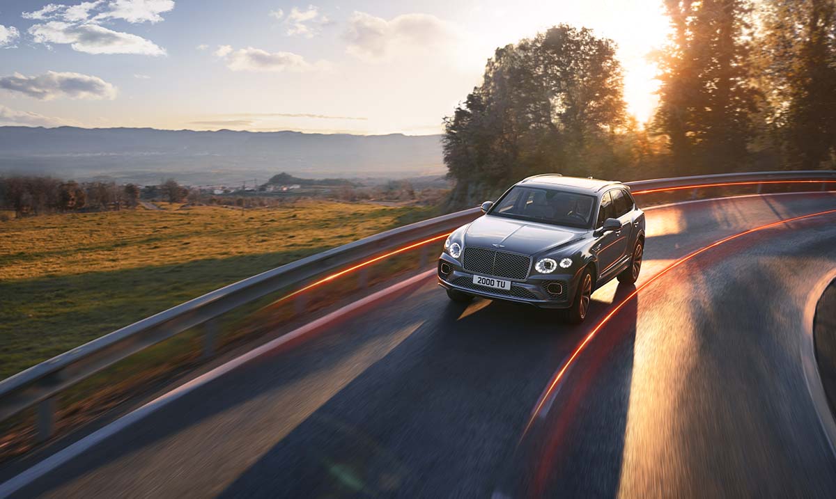 ВСТРЕЧАЙТЕ НОВЫЙ BENTLEY BENTAYGA - изображение slider-2-3 на Bentleymoscow.ru!